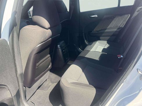 Used 2019 Dodge Charger SXT w/ Blacktop Package RWD image 38