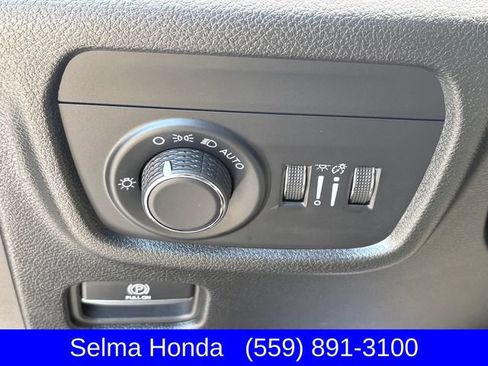 Used 2025 Jeep Grand Cherokee Altitude AWD/4WD image 21