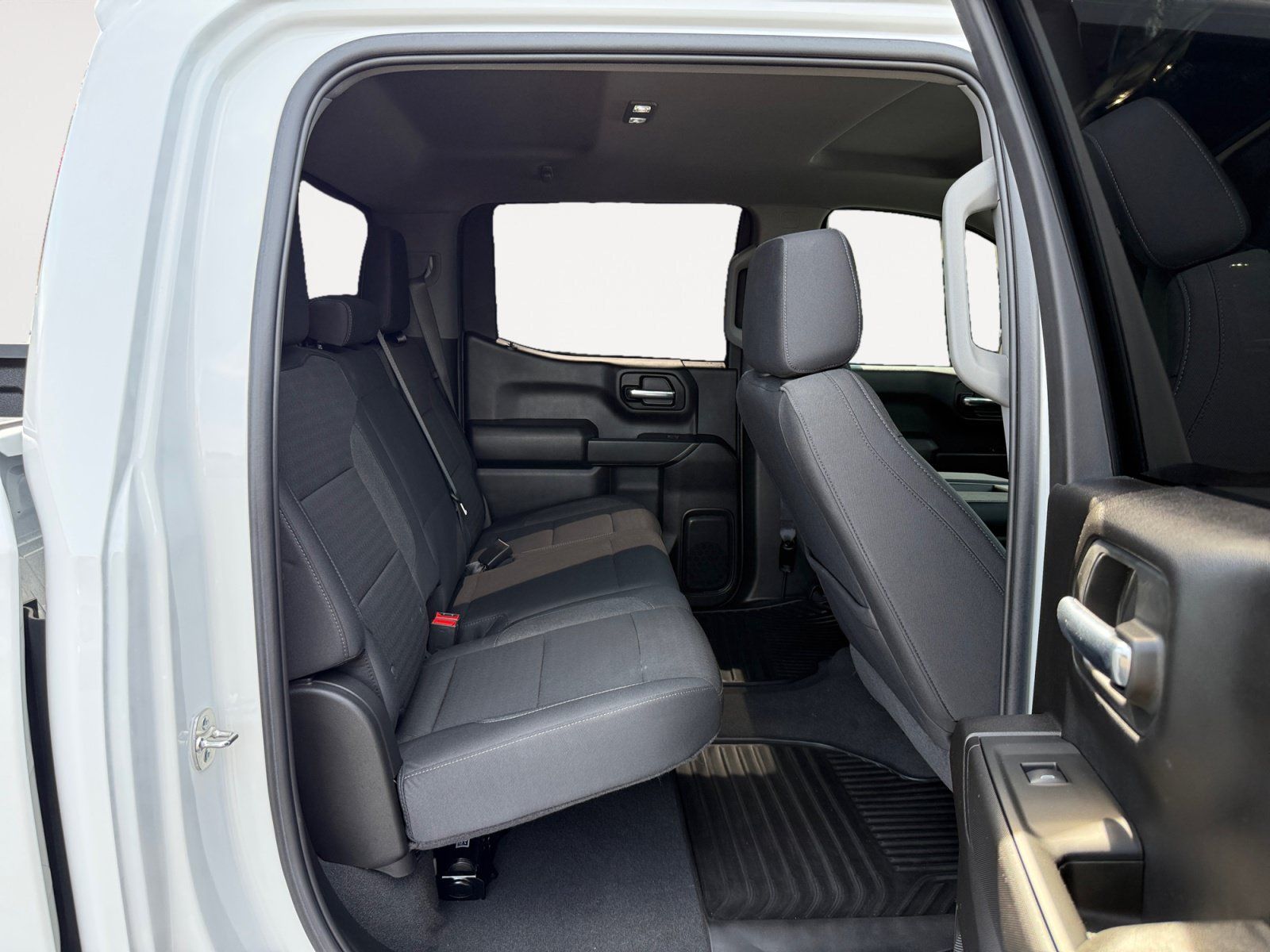 Used 2026 Chevrolet Silverado 1500 Custom RWD image 18