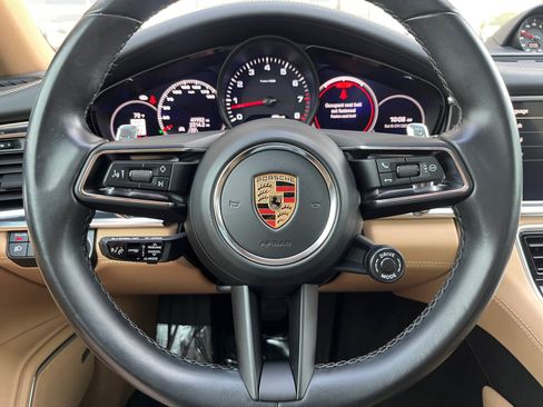 Used 2023 Porsche Panamera 4 Platinum Edition AWD/4WD image 9