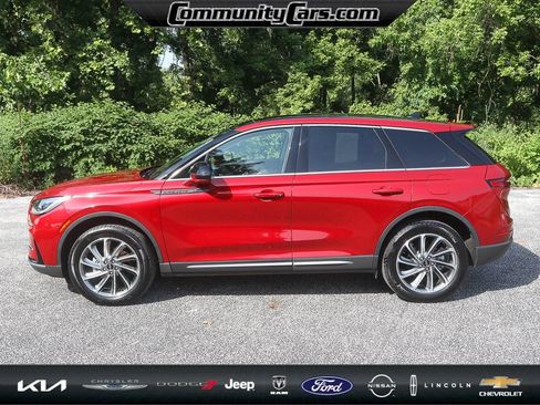 Used 2023 Lincoln Corsair FWD w/ Equipment Group 101A image 3
