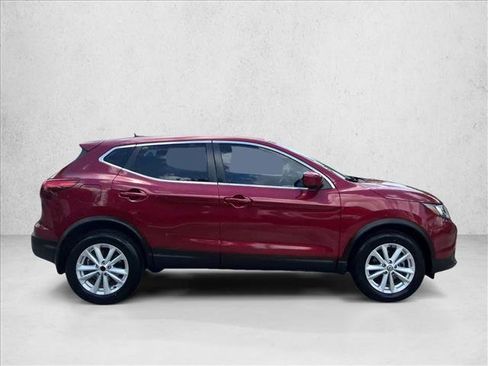 Used 2019 Nissan Rogue Sport S w/ Appearance Package FWD image 4