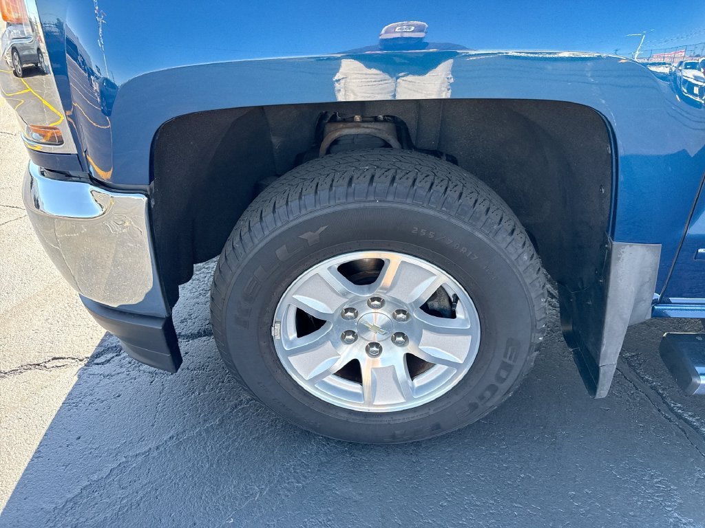 Used 2018 Chevrolet Silverado 1500 LT w/ All Star Edition AWD/4WD image 30