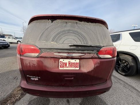 Used 2019 Chrysler Pacifica LX image 7