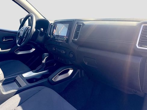 Certified 2024 Nissan Frontier SV w/ Technology Package image 27