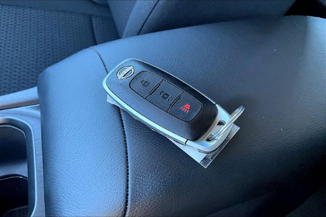 Used 2026 Nissan Kicks S FWD image 31