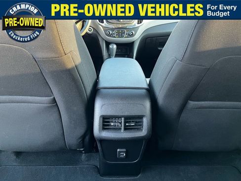 Used 2020 Chevrolet Equinox LT w/ Driver Convenience Package image 28