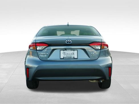 Used 2025 Toyota Corolla LE w/ LE Premium Package image 7