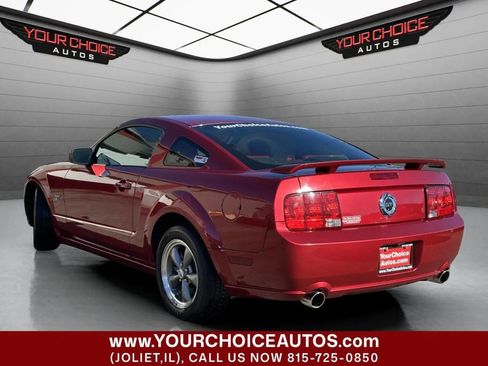Used 2005 Ford Mustang GT image 3