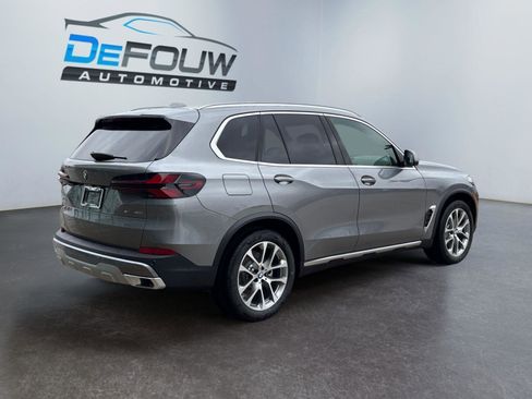 New 2026 BMW X5 xDrive40i image 3