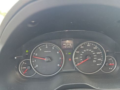 Used 2013 Subaru Outback 2.5i Premium w/ Popular Pkg 1A AWD/4WD image 6