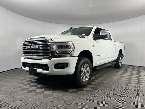 Used 2024 RAM 2500 Laramie image 3
