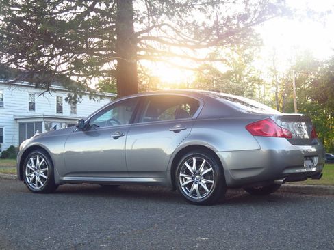 Used 2009 INFINITI G37 x Sedan w/ Premium Pkg AWD/4WD image 3