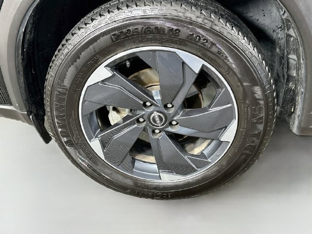 Used 2025 Nissan Rogue SV AWD/4WD image 29