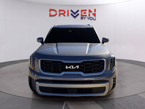 Used 2024 Kia Telluride S w/ S Sunroof Package FWD image 8