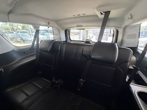 Used 2019 GMC Yukon XL SLT w/ Open Road Package AWD/4WD image 16