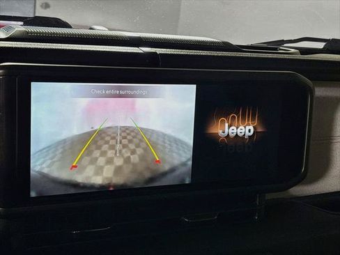 Certified 2024 Jeep Wrangler Unlimited AWD/4WD image 17