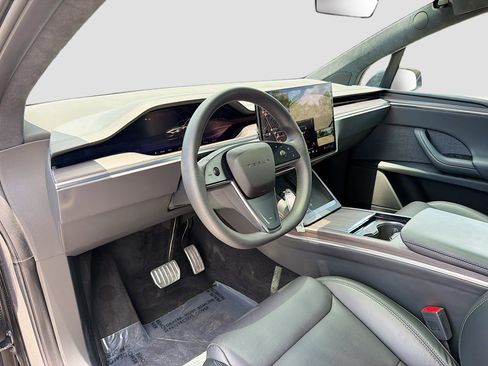 Used 2024 Tesla Model X AWD/4WD image 26