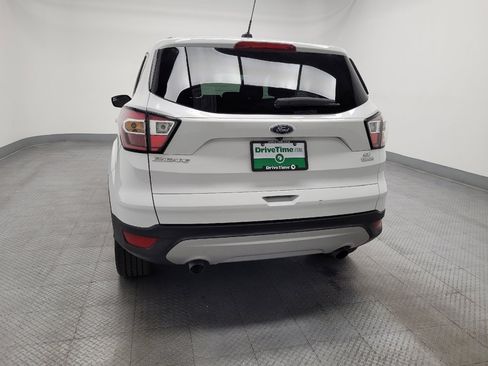 Used 2017 Ford Escape SE image 6