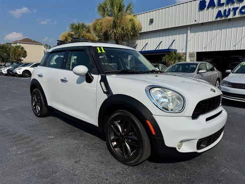 Used 2011 MINI Cooper Countryman S FWD image 2