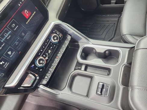 Certified 2024 GMC Sierra 2500 Denali w/ Denali Reserve Package image 31