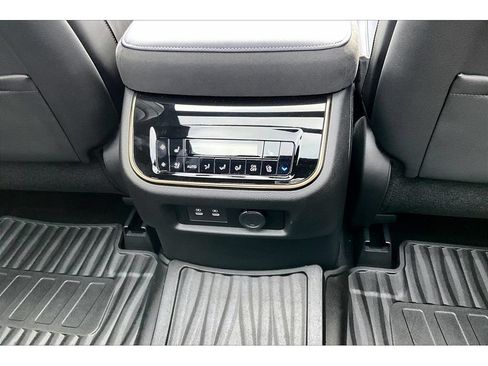 Used 2026 INFINITI QX80 4WD w/ Sport Exterior Package image 13