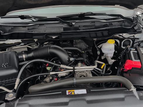 Used 2022 RAM 1500 Classic SLT w/ Protection Group image 8