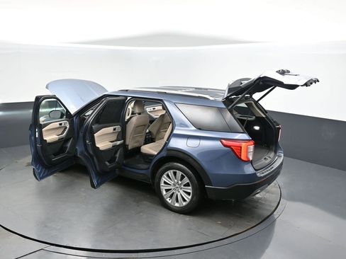 Used 2021 Ford Explorer Limited w/ Equipment Group 301A image 41