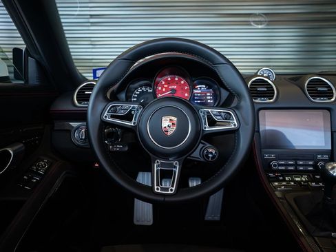 Certified 2025 Porsche 718 Boxster GTS RWD image 25