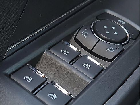 Used 2025 Ford F150 XLT w/ Equipment Group 302A MID image 17