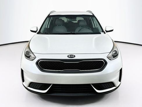 Used 2018 Kia Niro LX FWD image 2