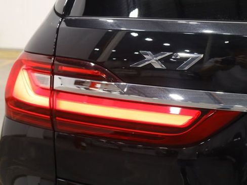 Used 2022 BMW X7 xDrive40i w/ Cold Weather Package AWD/4WD image 51