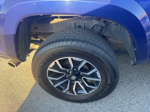 Used 2022 Toyota Tacoma TRD Sport V6 image 13