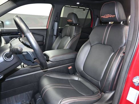 Certified 2025 Honda Pilot TrailSport image 15