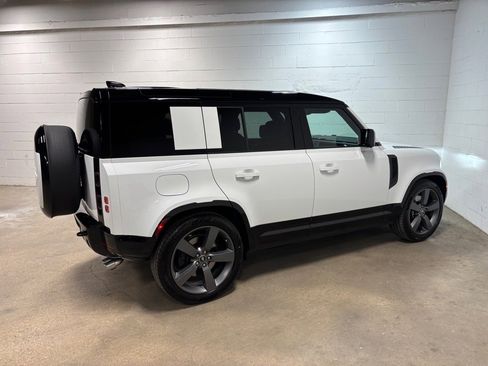 New 2025 Land Rover Defender 110 V8 image 6