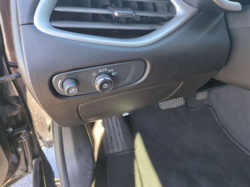 Used 2023 Chevrolet Malibu LT image 35