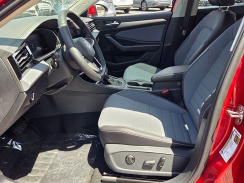 New 2026 Volkswagen Jetta SE FWD image 5