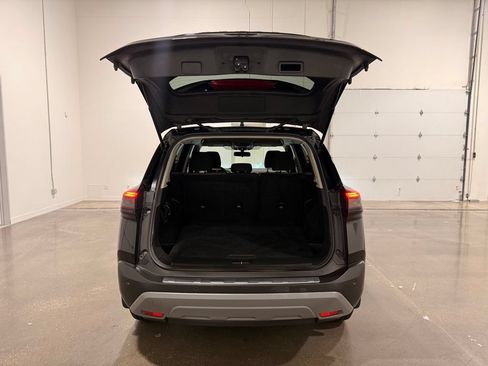 Used 2021 Nissan Rogue SV FWD image 9