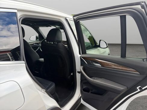 Used 2019 BMW X3 xDrive30i w/ Driving Assistance Package AWD/4WD image 17