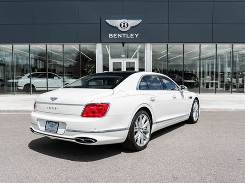Certified 2023 Bentley Flying Spur V8 AWD/4WD image 3