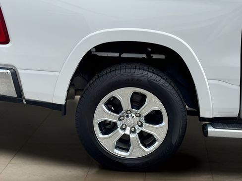 Used 2019 RAM 1500 Laramie AWD/4WD image 46