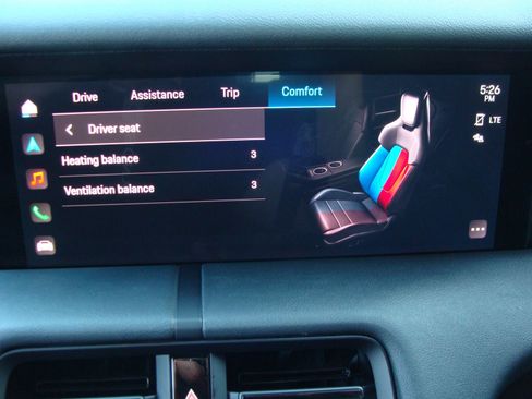 Used 2022 Porsche Taycan image 21