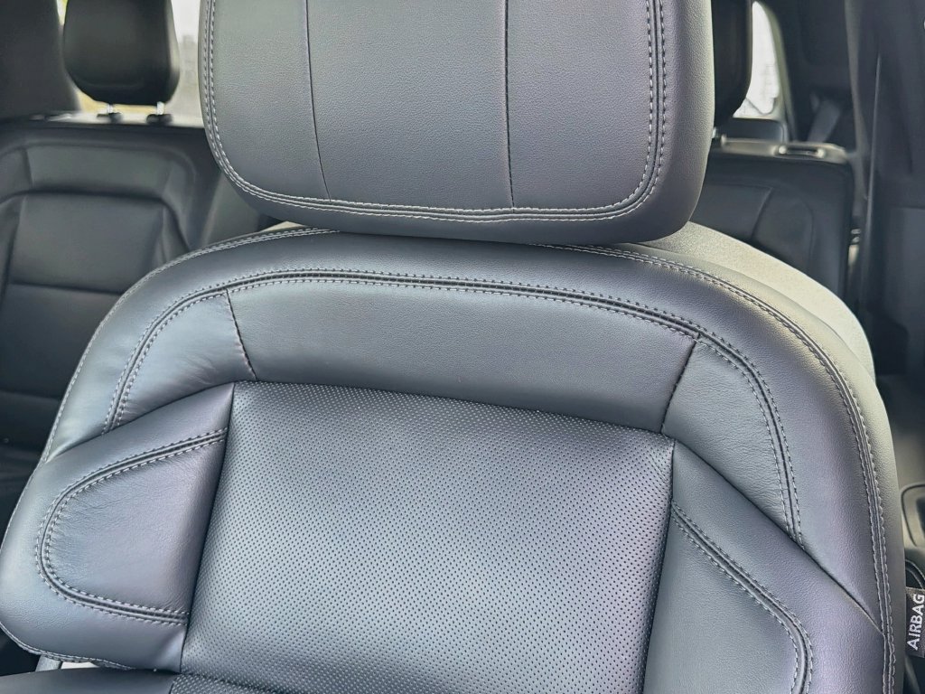 New 2027 Lincoln Navigator Reserve w/ Jet Appearance Package AWD/4WD image 22