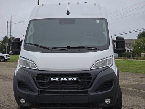 Used 2025 RAM ProMaster 2500 w/ Convenience Group FWD image 14