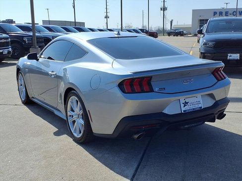Used 2025 Ford Mustang GT Premium image 4