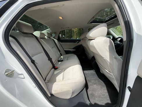 Used 2019 Honda Accord EX image 22