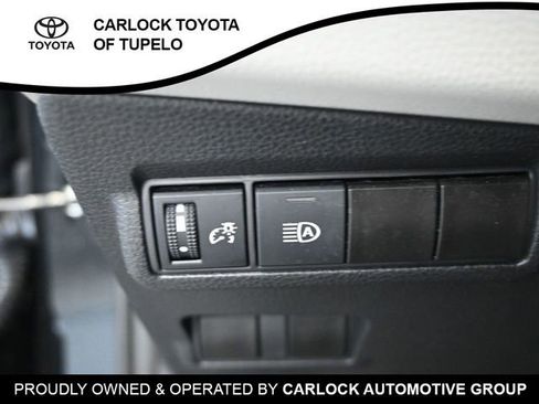 Used 2025 Toyota Corolla Cross L image 19