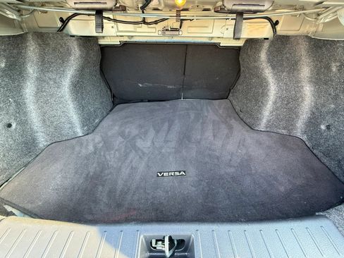 Used 2020 Nissan Versa SV w/ Trunk Package FWD image 8