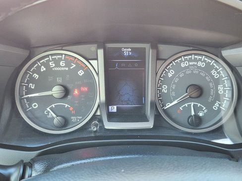 Used 2020 Toyota Tacoma TRD Off-Road w/ Technology Package image 19