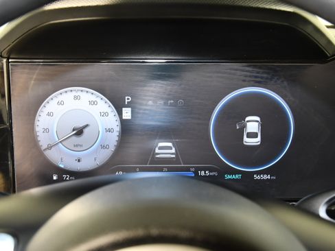 Used 2024 Hyundai Elantra SEL FWD image 19